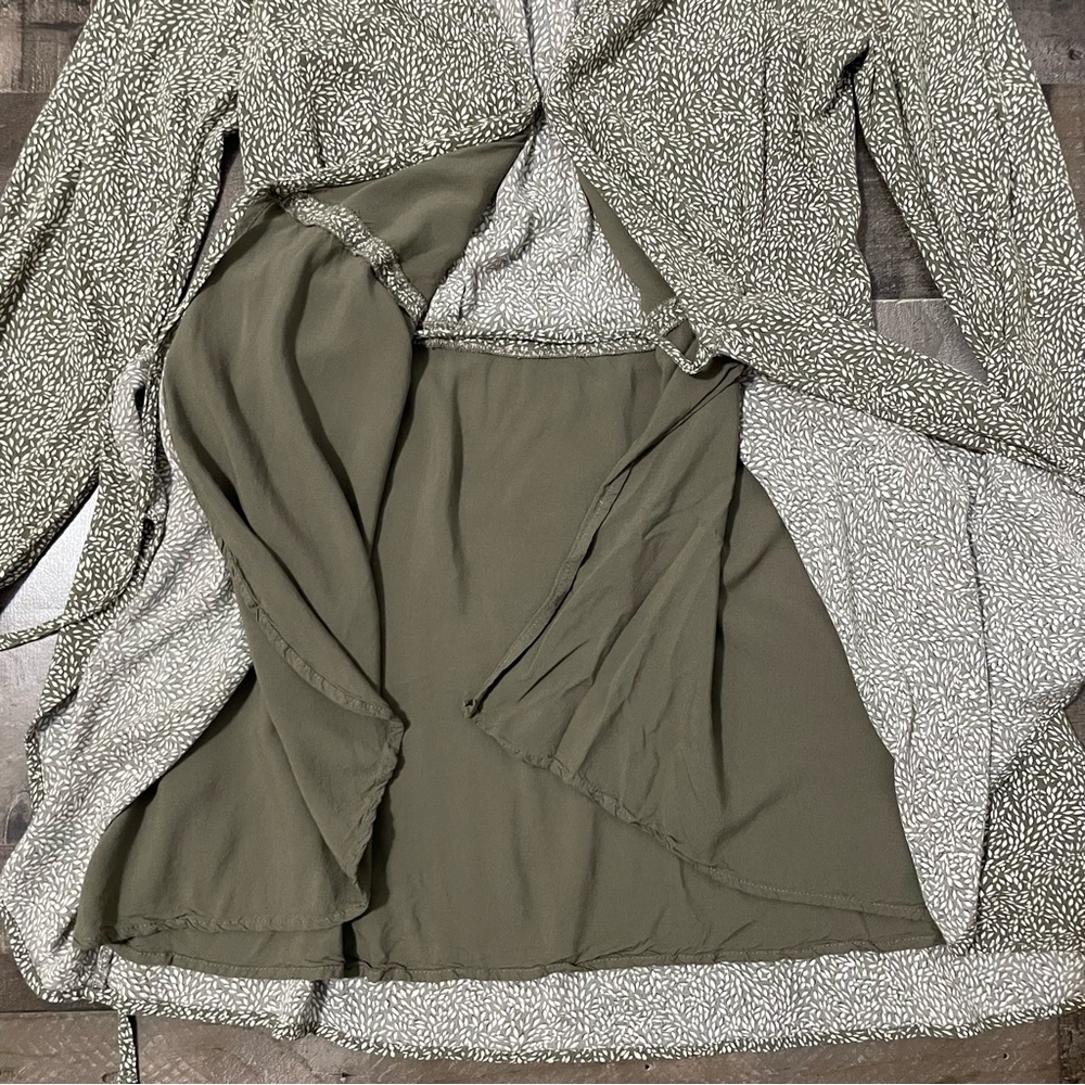 Abercrombie & Fitch Women’s Wrap Mini Dress Long Sleeve Leaf Print Olive Green S - Picture 10 of 13